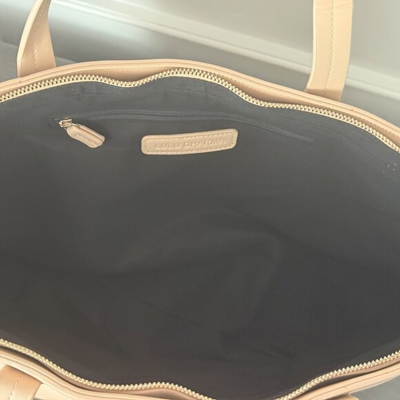 Lulu Dharma Camel Vegan Leather Tote - Picture 9 of 14